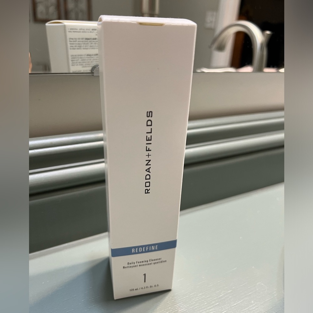 Rodan + Fields Redefine Daily Foaming Cleanser